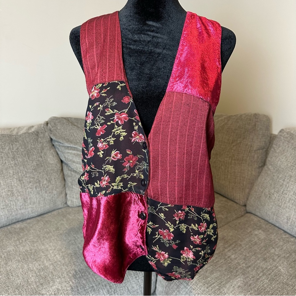 At Last & Co Velvet Vintage Boho Vest‎ Floral Patches.A76